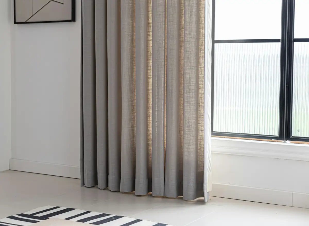 curtains-bright-room.webp