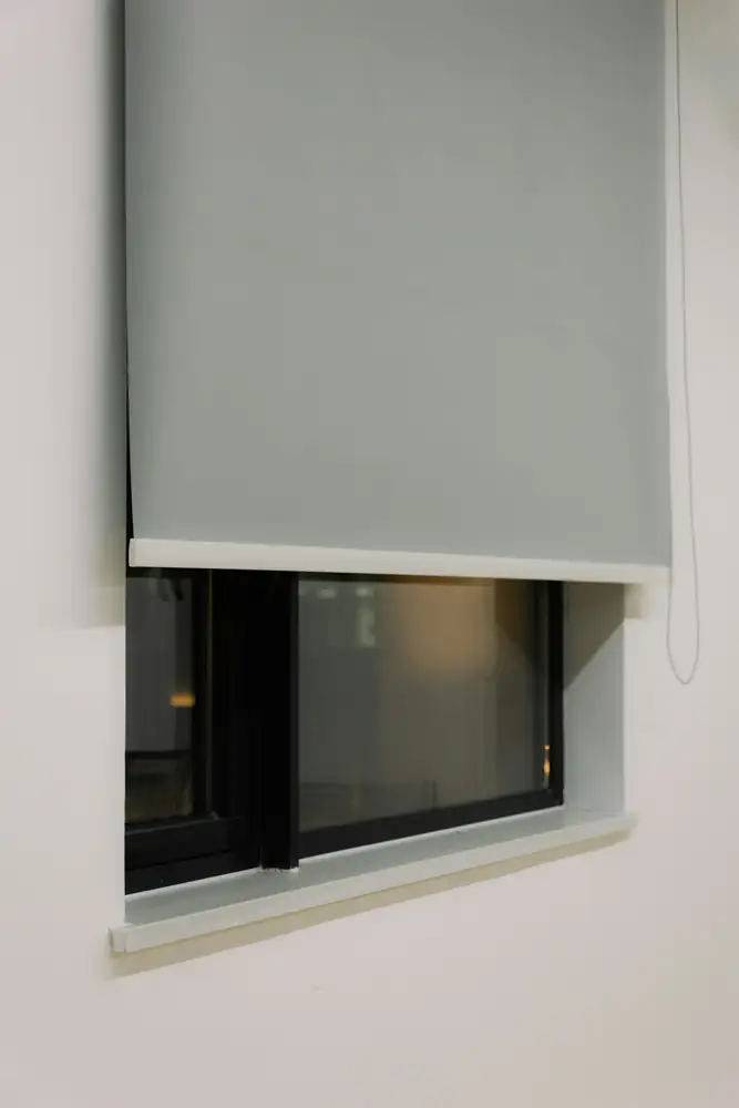 grey-roller-blind.webp