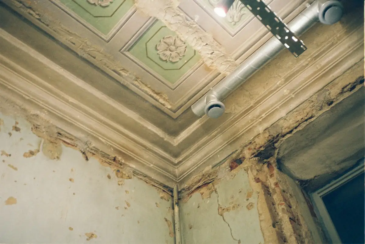 How Wet Carpet Cleaning Works